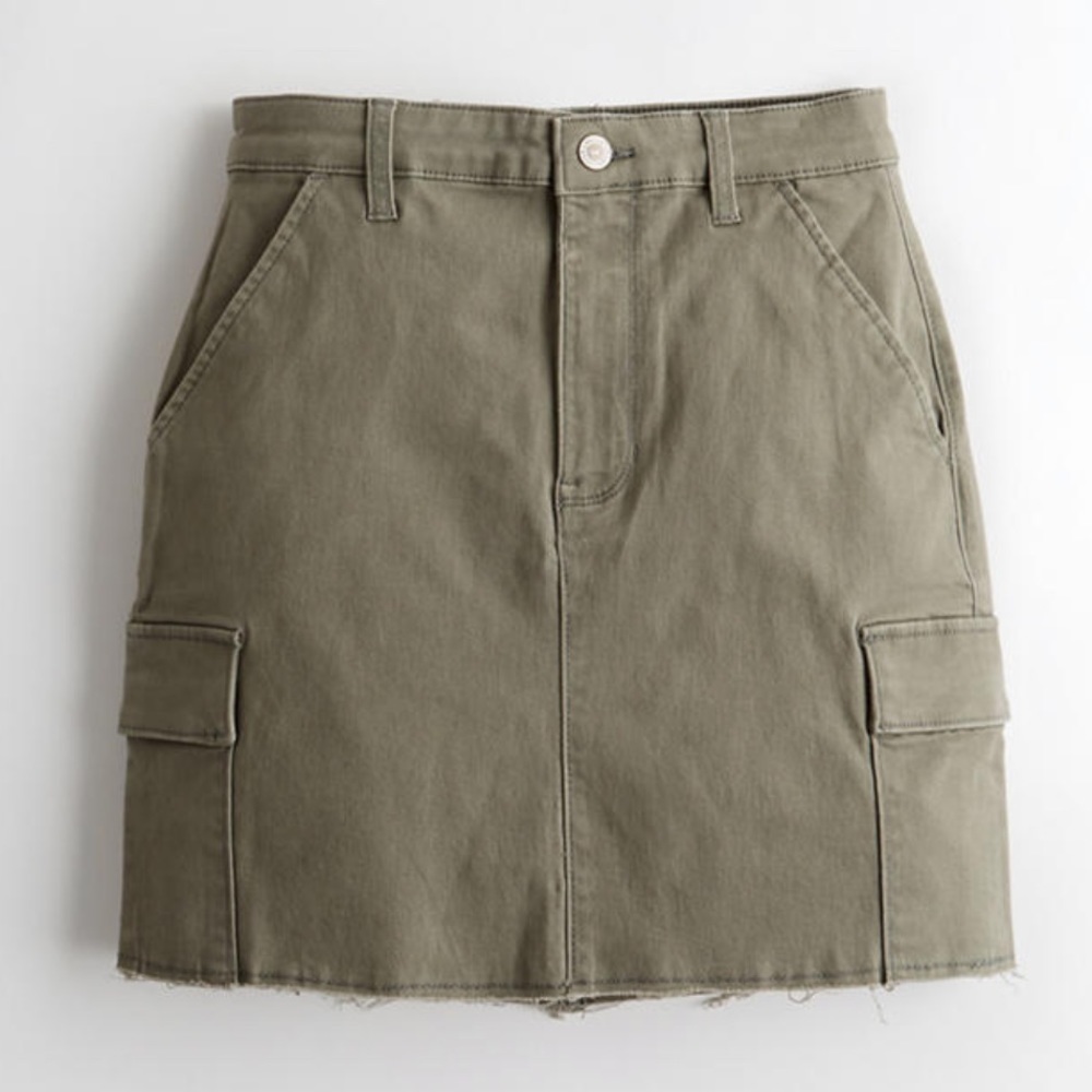HOLLISTER Stretch Ultra High-Rise Army green Utility Skirt Juniors size 3